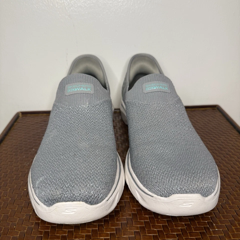 Zapatos deportivos Skechers para mujer 8 Go Walk 7 sin cordones grises acolchados Foto 3 de 4