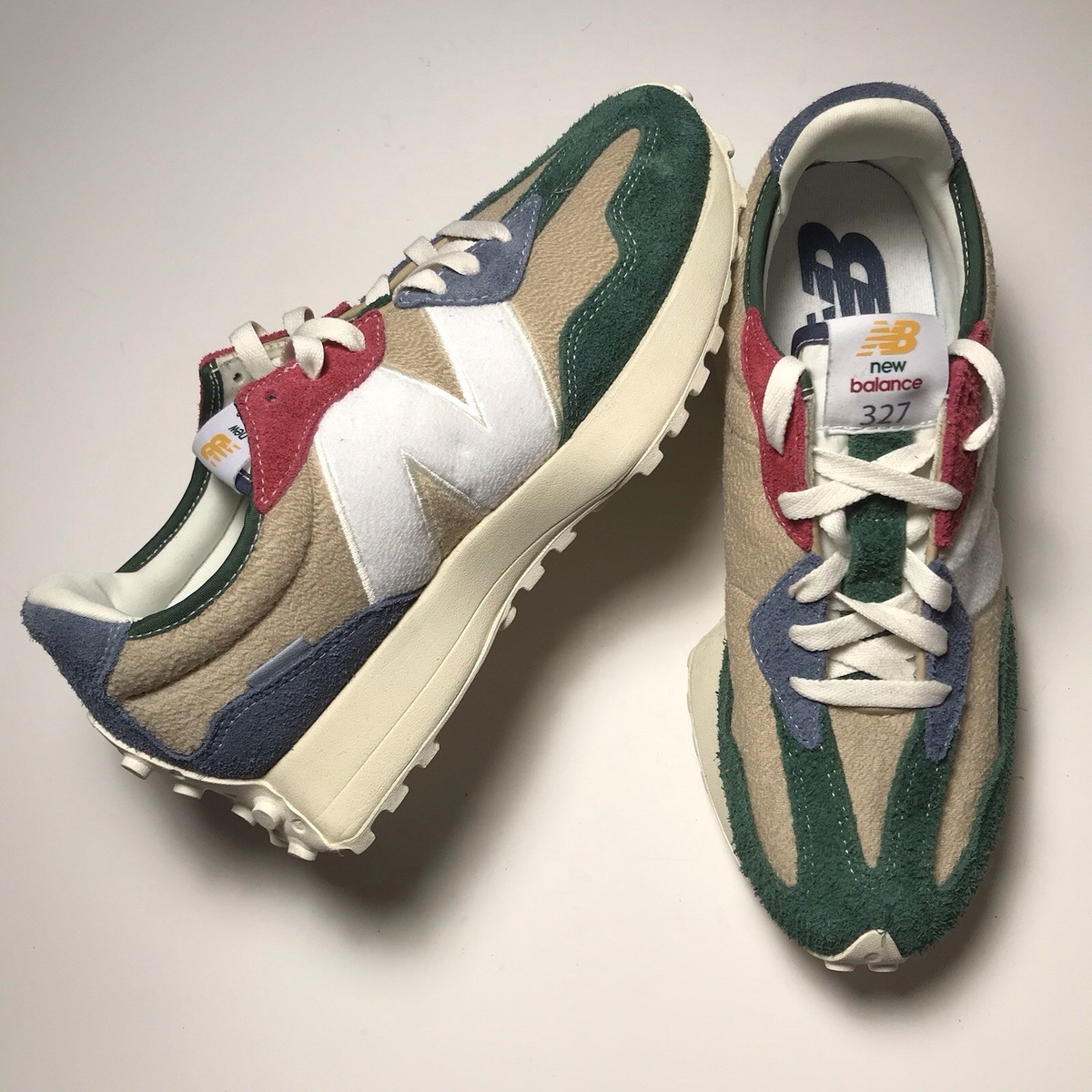 NEW New Balance 327 Golden Hour Nightwatch Green Limited Edition