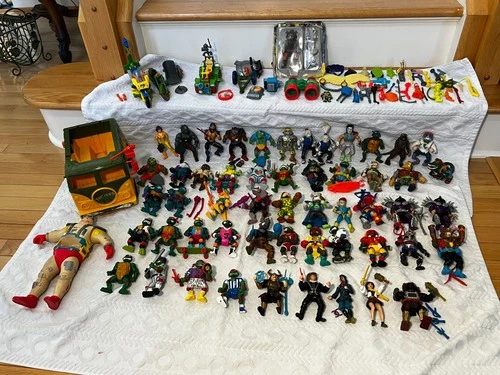 Huge Lot of 55 Vintage TMNT Teenage Mutant Ninja Turtles Figures/Vehicles/Access