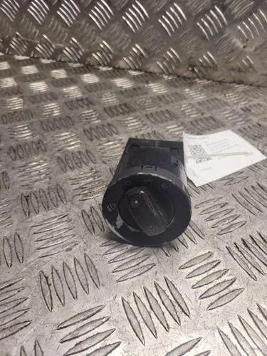 AUDI A4 Cabrio 8H7, B6, 8HE, B7 Scheinwerferschalter 8E0941531A 2.50 23936420