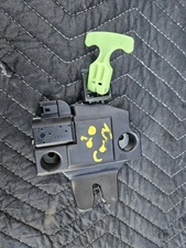 2018 - 2024 TOYOTA CAMRY TRUNK LID LATCH LOCK ACTUATOR OEM
