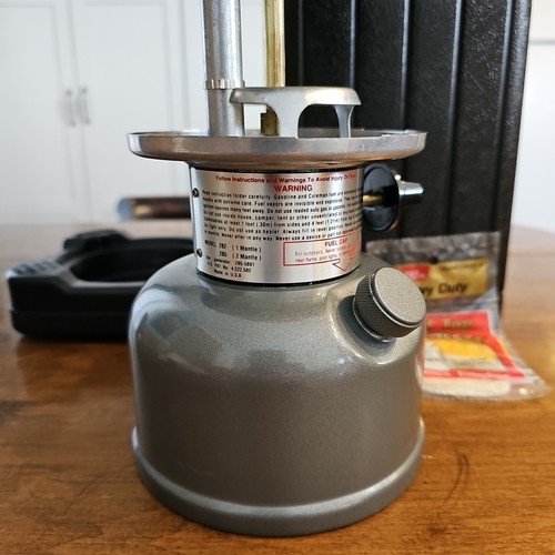 Coleman Dual Fuel Lantern Model 285 With Case & 2 New Mantels Needs New Globe - Imagen 4 de 13