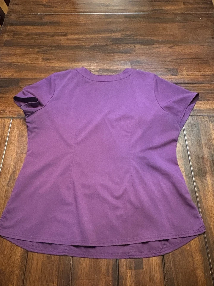 Juego Exfoliante Healing Hands, Parte Superior XL, Parte Inferior LP Jogger, Vino Foto 3 de 4