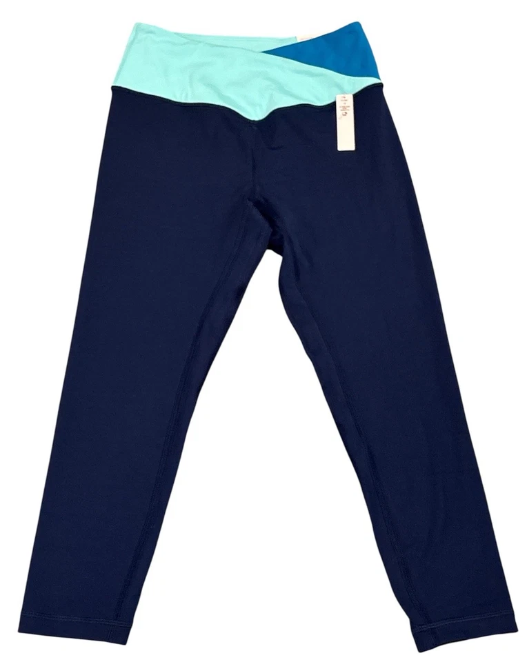 Leggings Victoria Secret “on Point” tiro alto longitud 7/8 logotipo talla 12 Foto 2 de 3