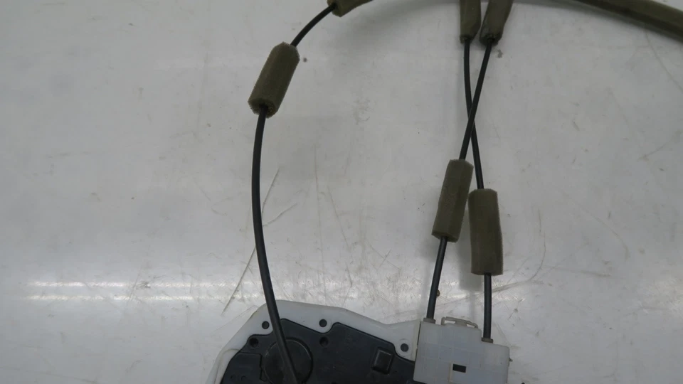 Оригинальный привод замка правой передней двери для Nissan Murano 2017-2024 годов выпуска - Изображение 3 из 4