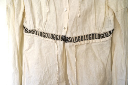 Moschino Cheap And Chic 1/2 Button Logo Shirt Women’s Size 40 Linen - Picture 3 of 12