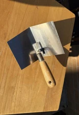 Marshalltown 23 INSIDE CORNER 4x5 DRYWALL & PLASTERING TROWEL WOOD HANDLE USA