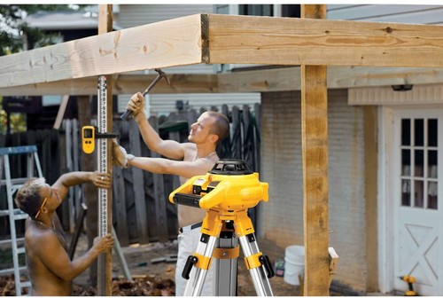 DEWALT CANADA 150 ft. Red Self-Leveling Rotary Laser Level Kit - Picture 8 of 15