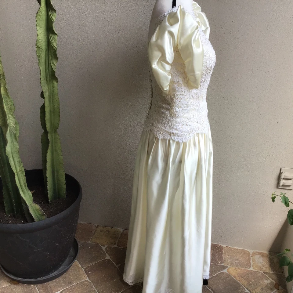 Wedding Gown - Image 4 of 4