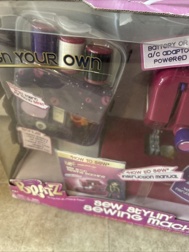 New Unopened Bratz Sew Stylin Sewing Machine Sealed in Original Box - Picture 8 of 8