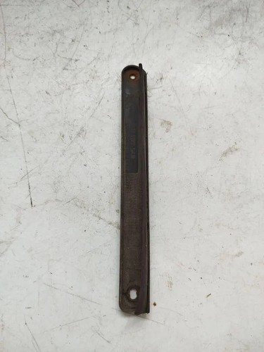 Front bumper trim