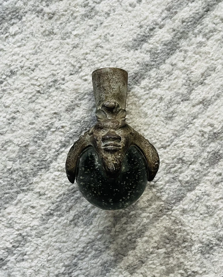 Pie de garra antiguo con bola de vidrio Foto 2 de 2