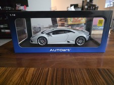 AUTOART 1/18 LAMBORGHINI HURACAN LP610-4 WHITE METALLIC 74602