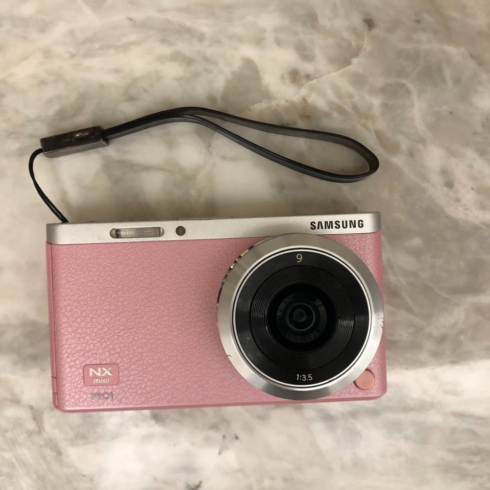 Samsung NX Mini デジタルカメラ Samsung NX mini: World's lightest, slimmest interchangeable