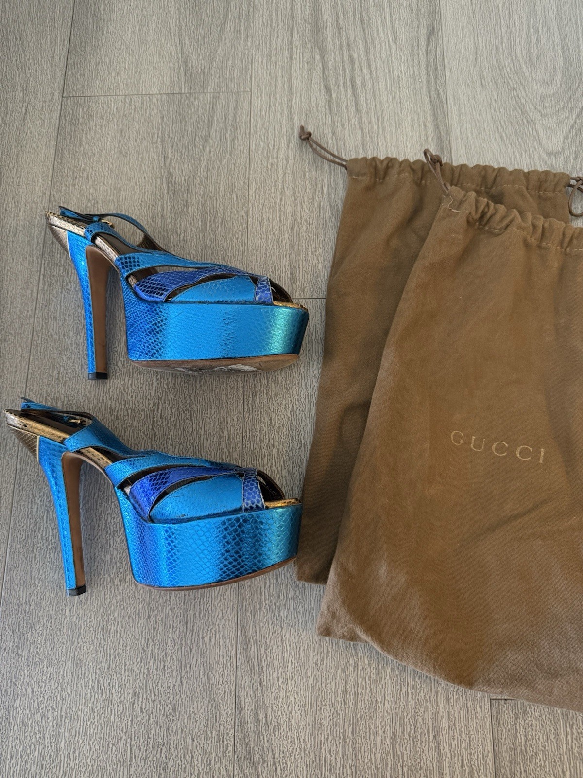 Gucci Metallic Blue Python Embossed Leather Sling… - image 4