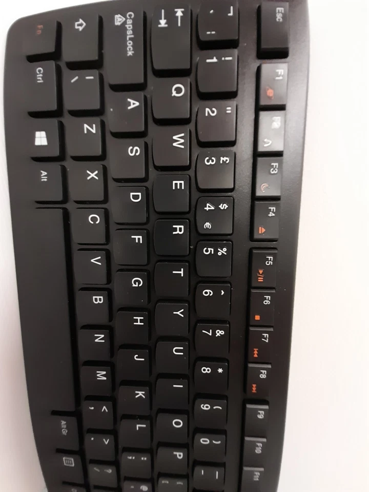 Lenovo Model No- LXH-EKB- 10YA Ultra Slim Wired Querty Keyboard USB for PC g10 - Image 2 of 4
