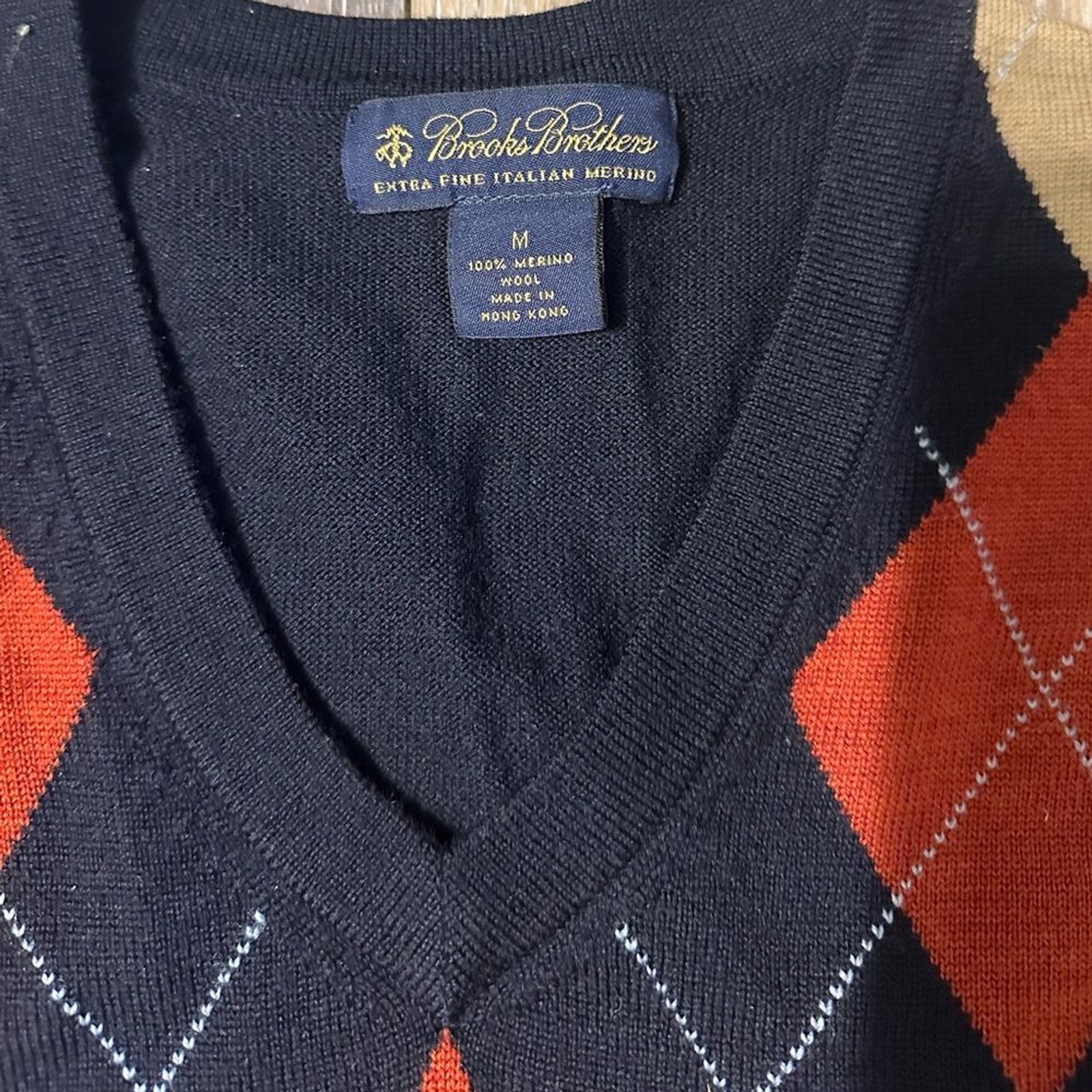 Brooks Brothers Extra Fine Italian Merino Wool V-Neck Argyle Sweater thumbnail 3