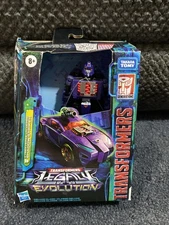 Transformers Generations Legacy Evolution Deluxe Class Shadow Striker Figure NEW