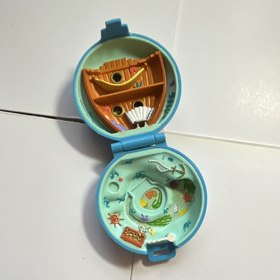 Bluebird Polly Pocket 1992 Vintage Undersea World Compact Only