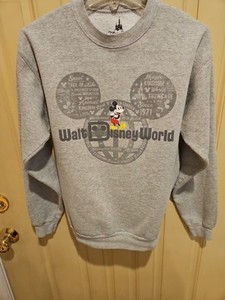 Vintage Walt Disney World Mickey Mouse Sweater Size Small