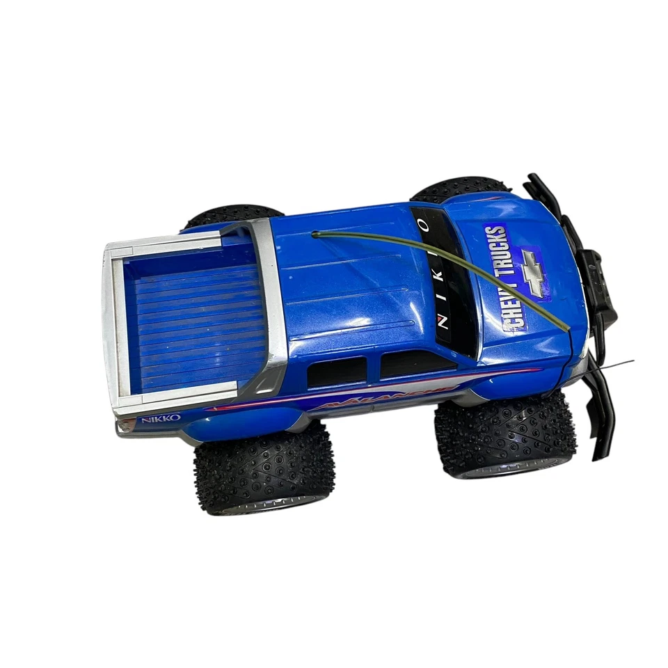 Vintage Nikko Chevrolet Avalanche RC Monster Truck 27MHz No Controller - Image 2 of 3