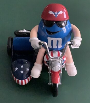 アメコミ M&M's Red White & Blue Candy Dispenser Amazon.com - m&m's Candy Dispenser - Red, White & Blue