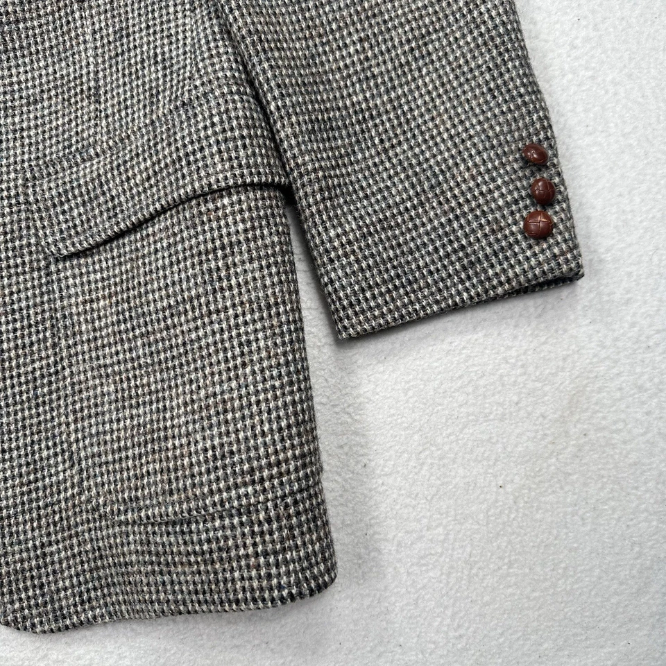 VTG Lord Taylor Harris Tweed Scottish Wool Blazer Coat Size 40 Gray Herringbone - Image 3 of 4