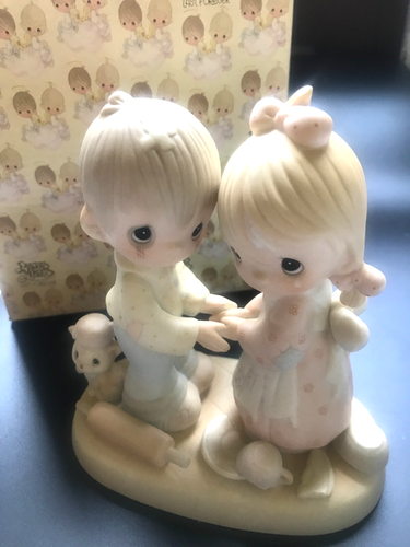 1982 PRECIOUS MOMENTS FIGUR "VERGEBEN IST VERGESSEN"
