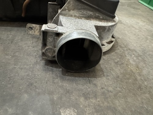 Caja de carcasa de admisión de filtro de aire 83-87 Porsche 944 con sensor de flujo de aire OEM - Imagen 3 de 8