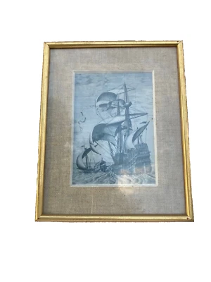 Cadre ancien, Bois doré art déco a accrocher - Photo 1/4
