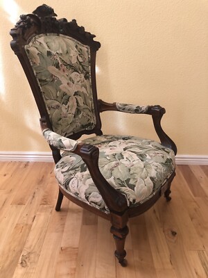 Antique American Victorian Heavily Carved Superb Quality Parlor Arm Chair 