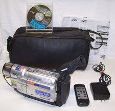 JVC GR-SXM730U Compact VHS Camcorder w/Battery,AC Adapter,Remote,Bag instr, Read