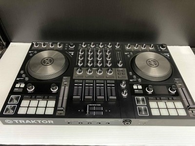 Native Instruments Traktor Kontrol S4 MK3 4-Channel DJ Controller