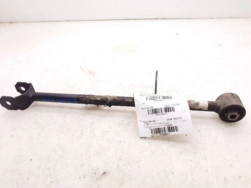 95-04 BRAZO DE CONTROL INFERIOR TRASERO LADO PASAJERO TOYOTA AVALON  Foto 2 de 4