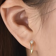 With Heart-Shaped Elegant Golden Toned Best For Women Luxurious Earring Stud US 