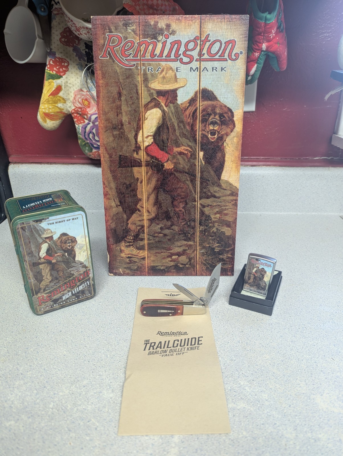 Remington 2022 RB44 Barlow Bullet Knife "Faceoff" Set W/ Zippo, Tin, Wood Sign