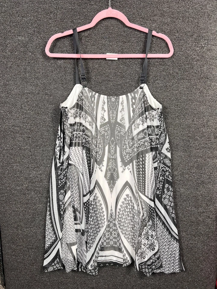 Muse Fly Away Sheat 迷你连衣裙女式 10 码黑色白色无袖 Y2K 全新 — 第 2/4 张图片