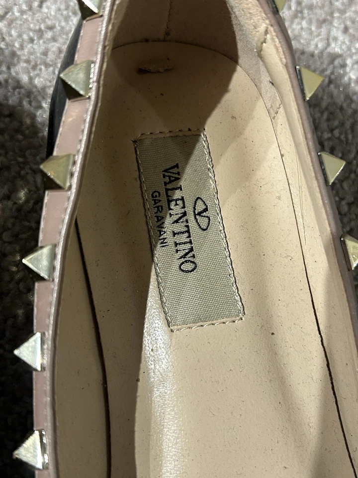 Valentino Garavani Rockstud charol planos negro/desnudo talla 41 Foto 3 de 4