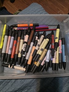 Lot Of Pantone By Letraset Markers