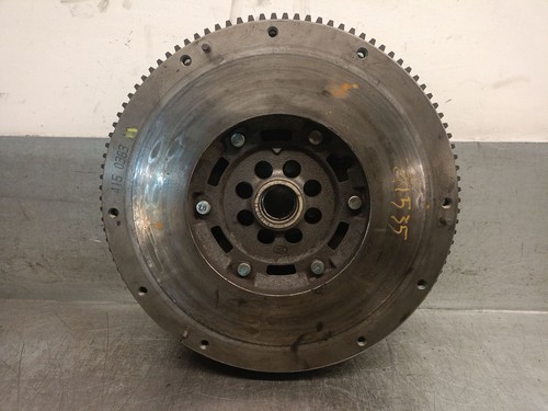 Dual mass flywheel