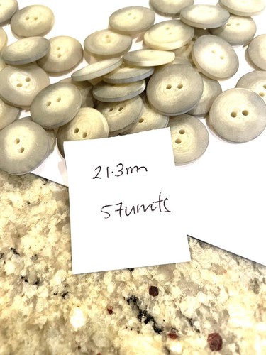 21mm Pale Grey Marbled Matte Round 2 Hole Buttons Flat X 5 Pcs - Picture 6 of 8