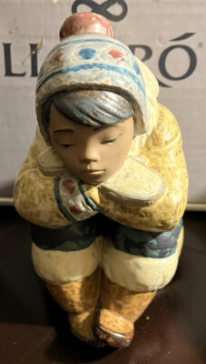 Lladro 2159 Eskimo Boy Retired! Gres! Mint Condition! Original Grey Box! L@@K!