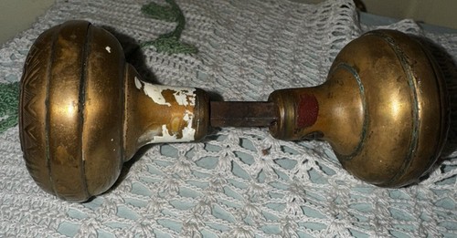 Antique Pair Set Of Brass Wide Base Corbin Ceylon Doorknobs Victorian Bronze - Picture 8 of 12