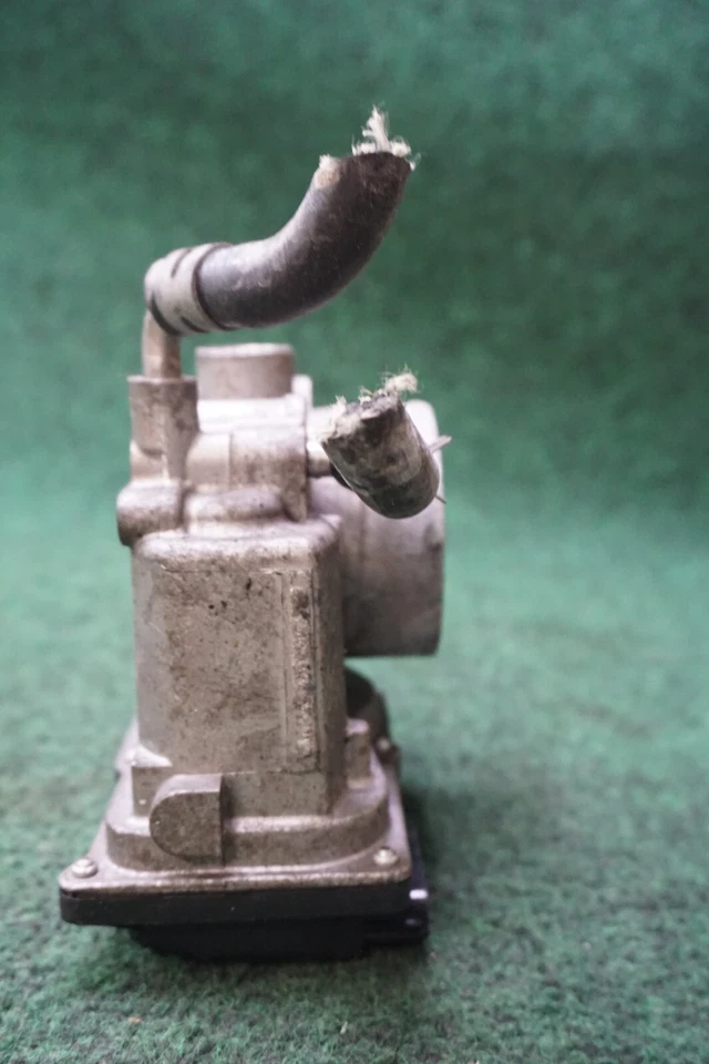 2004 TOYOTA SOLARA 2.4L corpo do acelerador fabricante de equipamento original 220300h021 137.849 milhas - Imagem 4 de 4