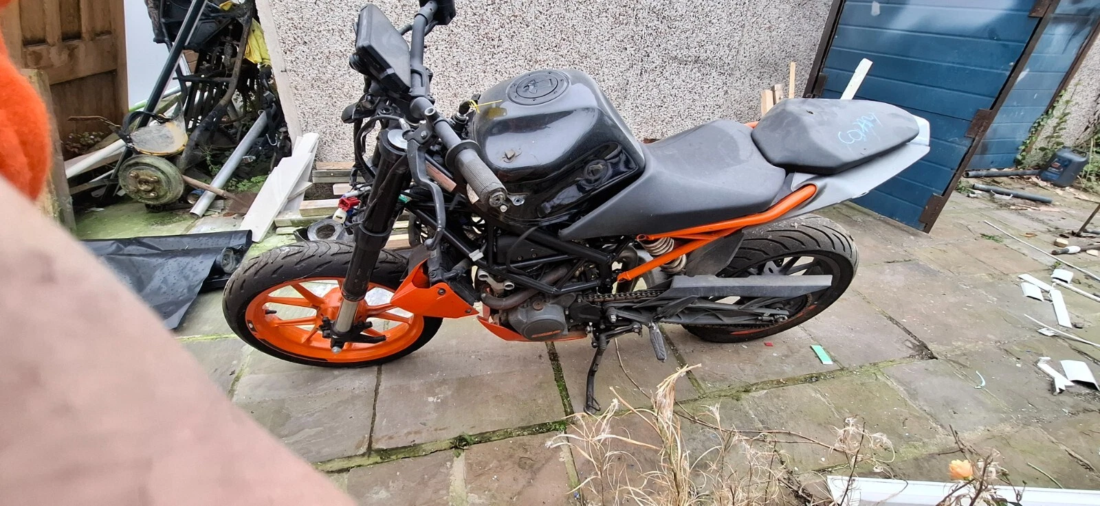 KTM Duke 125 - Picture 1 of 4