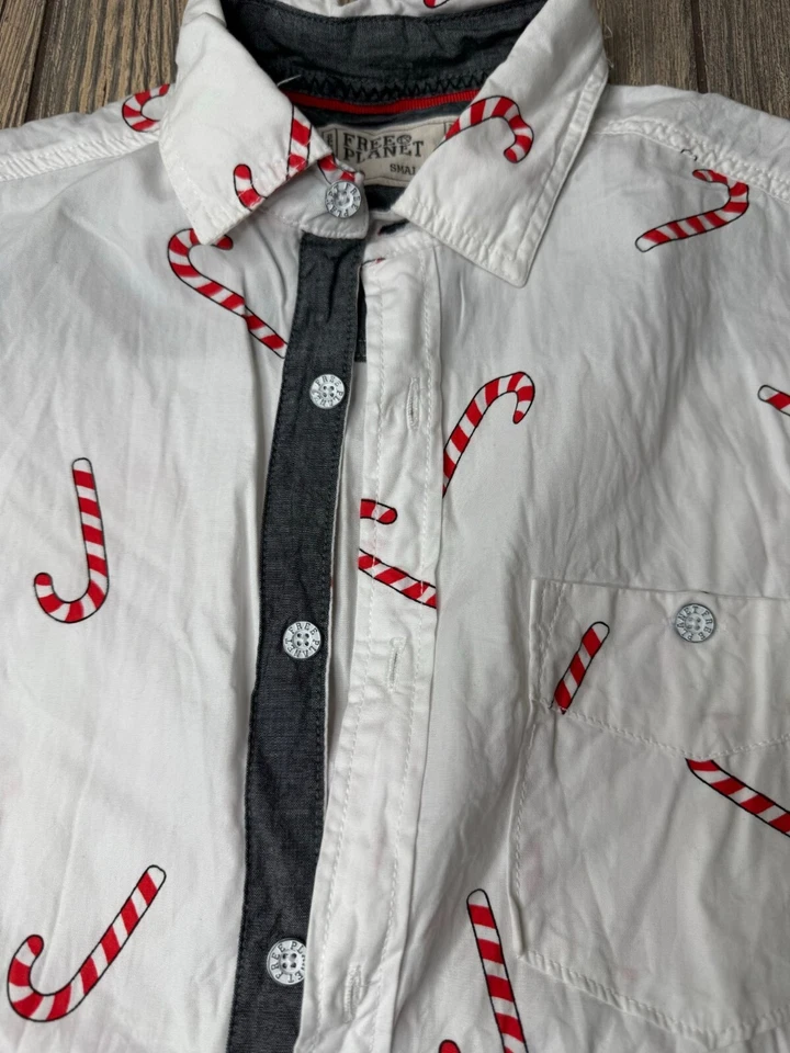 Camisa Free Planet Para Hombres Estampado Bastón de Caramelo Manga Corta Abotonada Blanca/Roja S Foto 4 de 4