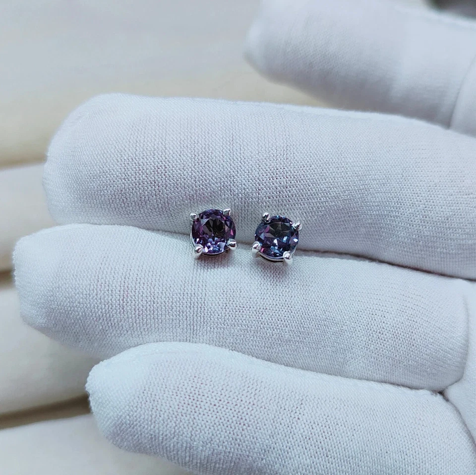 Серьги-гвоздики с александритом серебро 925 пробы женские подарок - Изображение 3 из 4