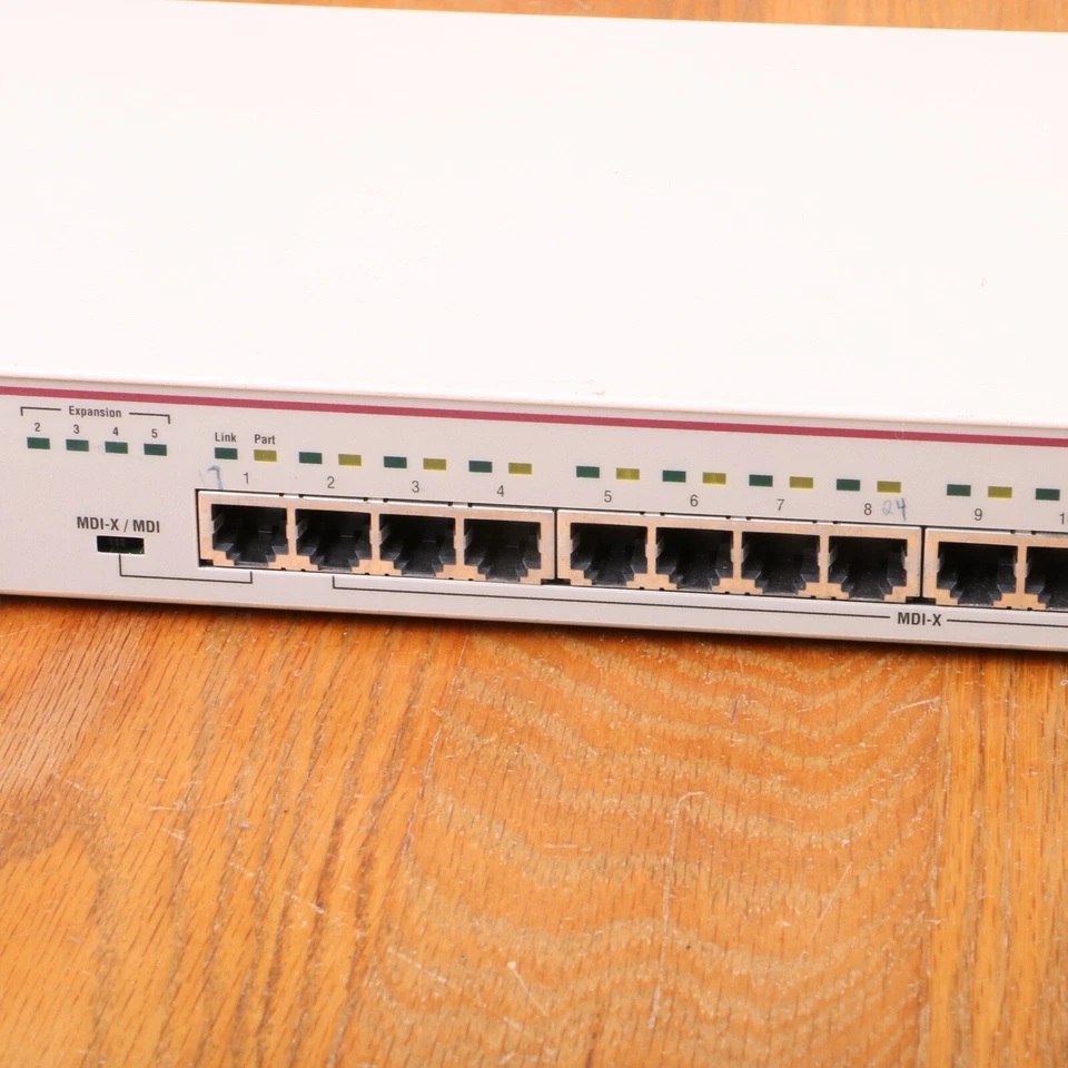 SynOptics Lattis Hub 2803 16 Port Networking Hub - Image 4 of 4