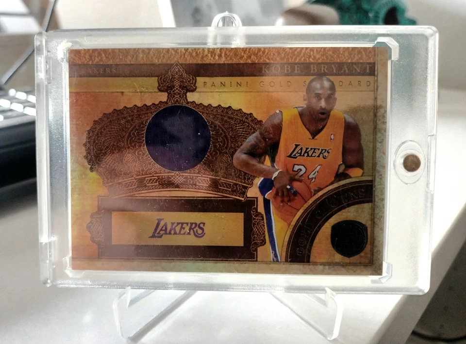 Memorabilia de coronas de oro estándar de oro Panini 2010-11/249 Kobe Bryant Foto 4 de 4