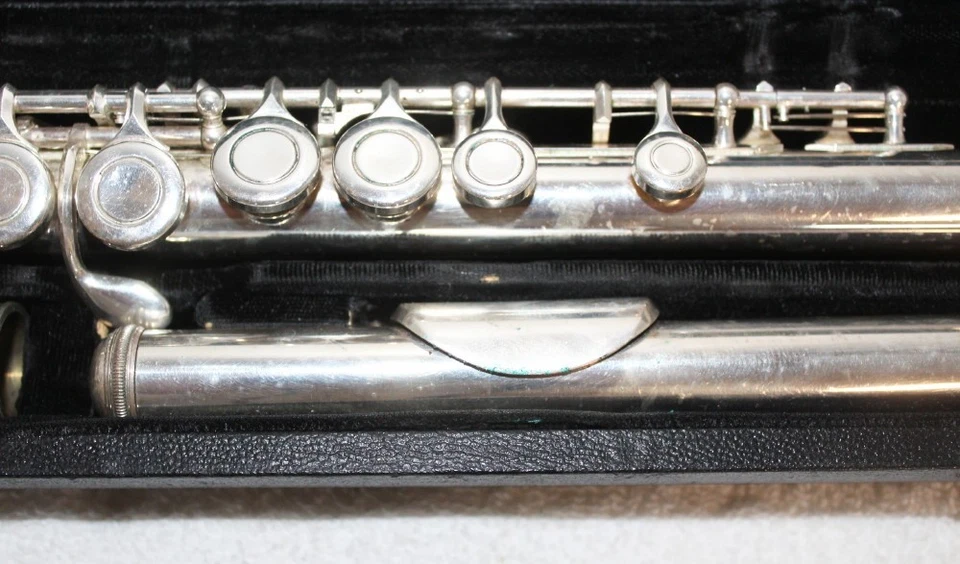 复古 Selmer Bundy 1206 镀银长笛 + 外壳 / 清洁杆 ~ 非常好 — 第 2/4 张图片